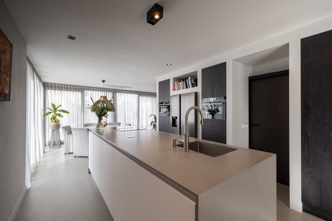 Moderne witte keuken Keukenhuis Lochem 